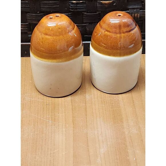 Vintage Salt and Pepper Shakers - Picture 2 of 6